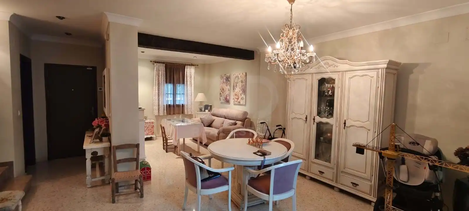 Sala d'estar de Casa adosada en venda en Écija amb Aire condicionat, Calefacció i Terrassa