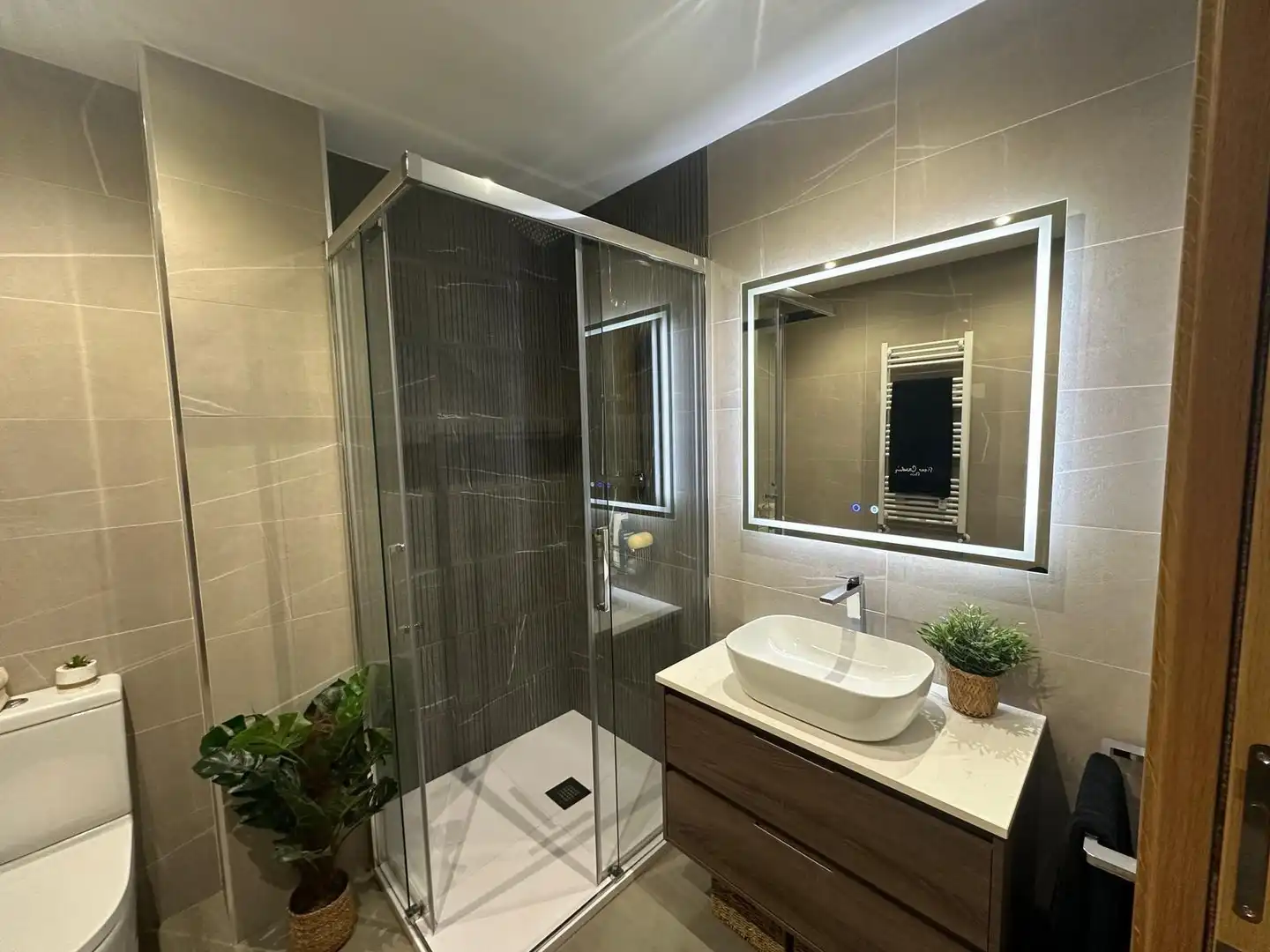 Bathroom of Flat for sale in Ourense Capital   with Air Conditioner, Heating and Terrace