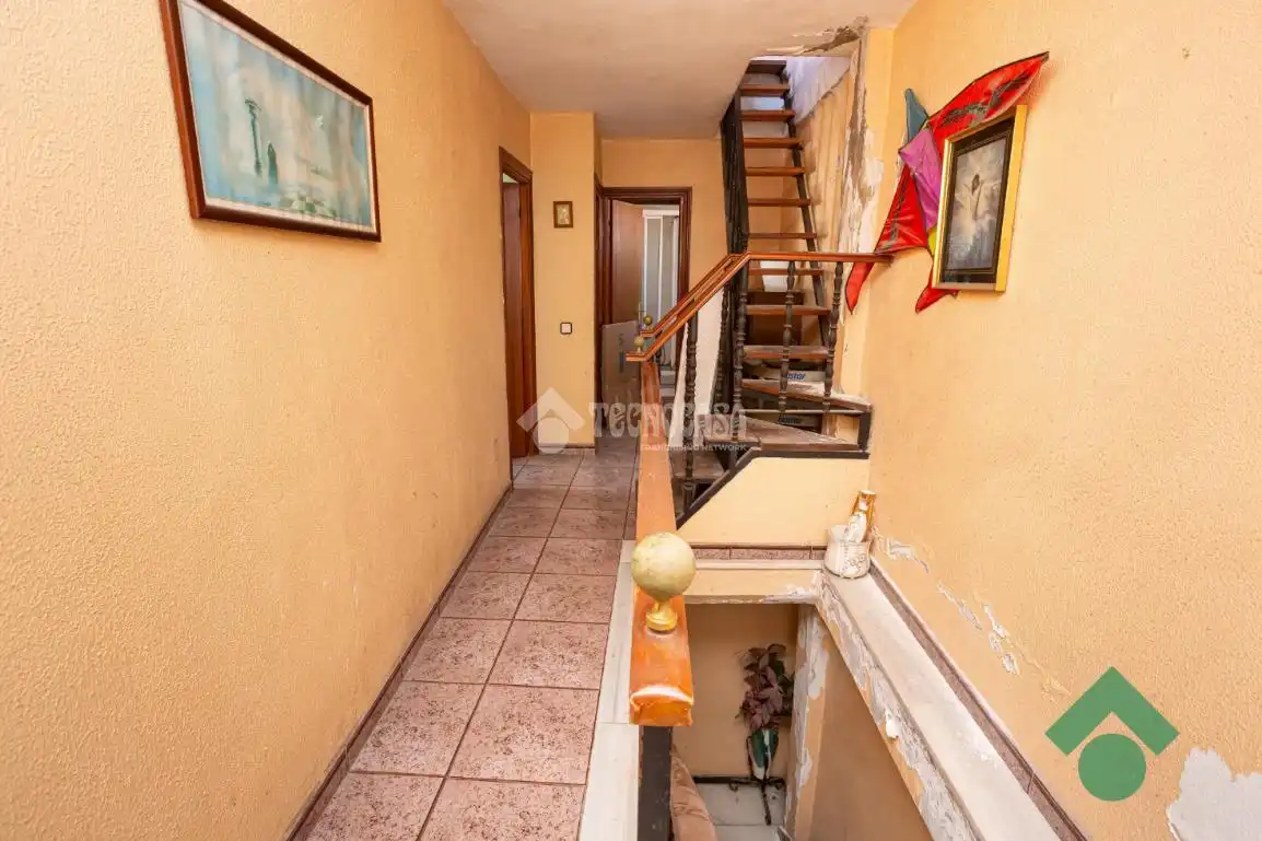 Casa adosada en venda en Algeciras amb Terrassa