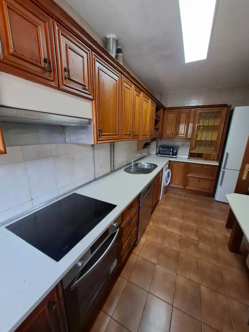 Cuina de Casa adosada en venda en Villaviciosa de Odón amb Aire condicionat, Calefacció i Jardí privat