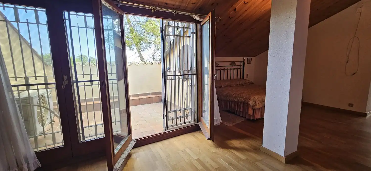 Dormitori de Casa o xalet en venda en Corbera de Llobregat amb Aire condicionat i Calefacció