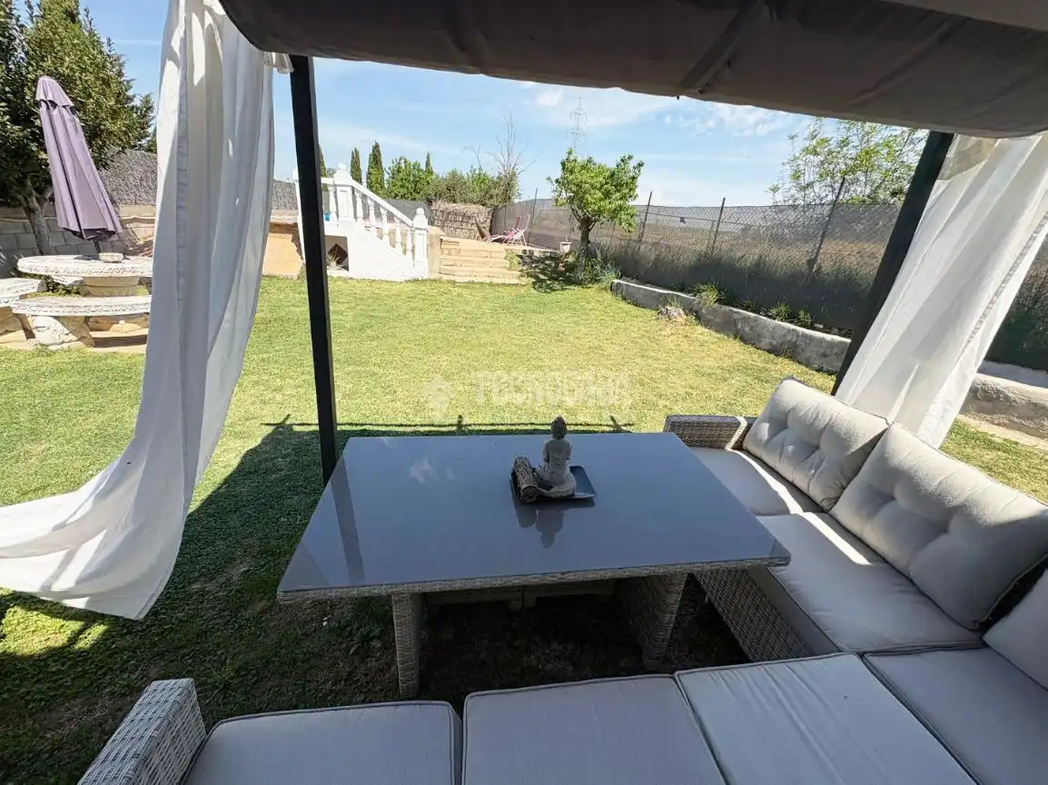 Terrassa de Casa o xalet en venda en Zaragoza amb Aire condicionat i Piscina