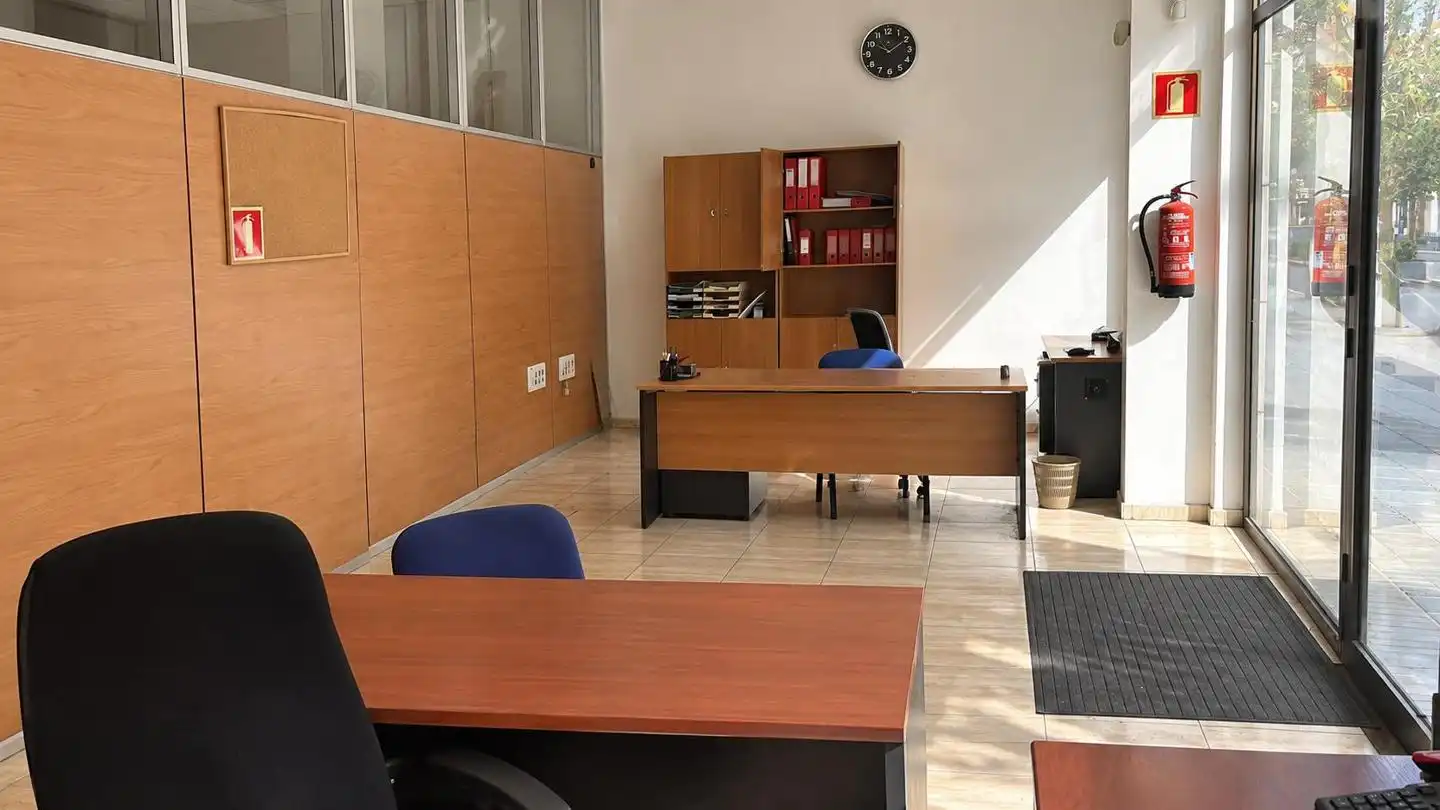 Gewerbefläche zur Miete in Calle Luis Doreste Silva 24, imagen 4