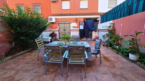 Foto 2 de Casa adosada en venta en Centro, Bormujos