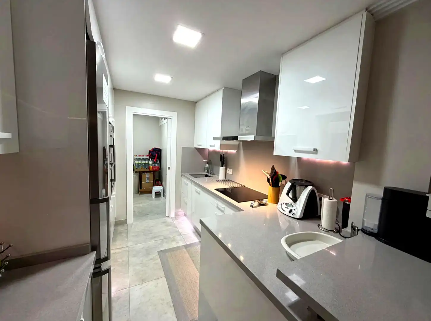Apartment with pool for sale in Nueva Andalucía, imagen 5