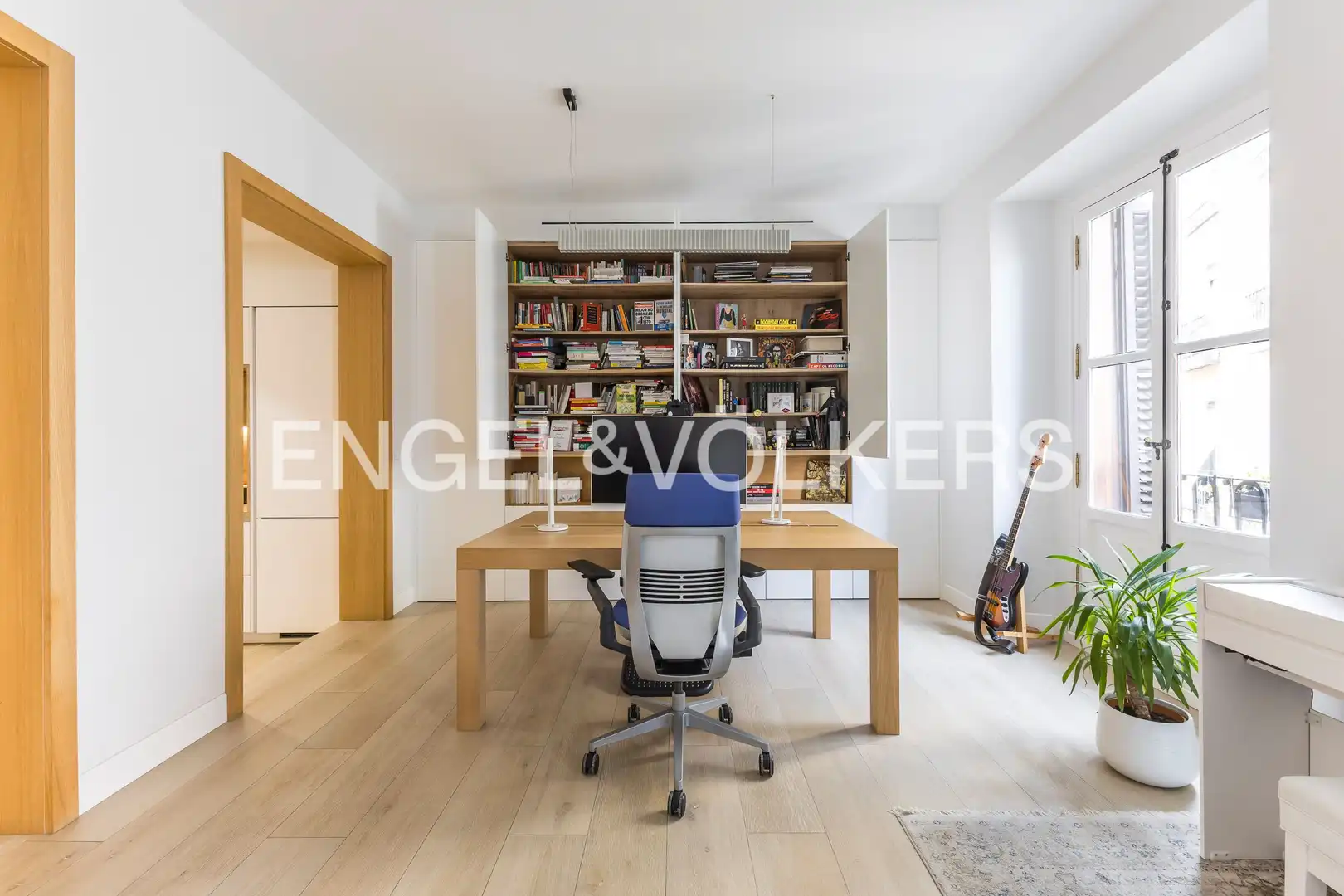 Flat for sale in Madrid  with Air Conditioner, Heating and Storage room