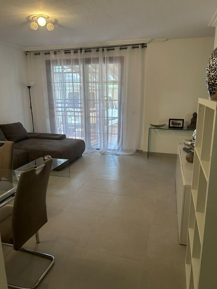 Sala d'estar de Planta baixa de lloguer en Arona amb Terrassa, Moblat i Internet