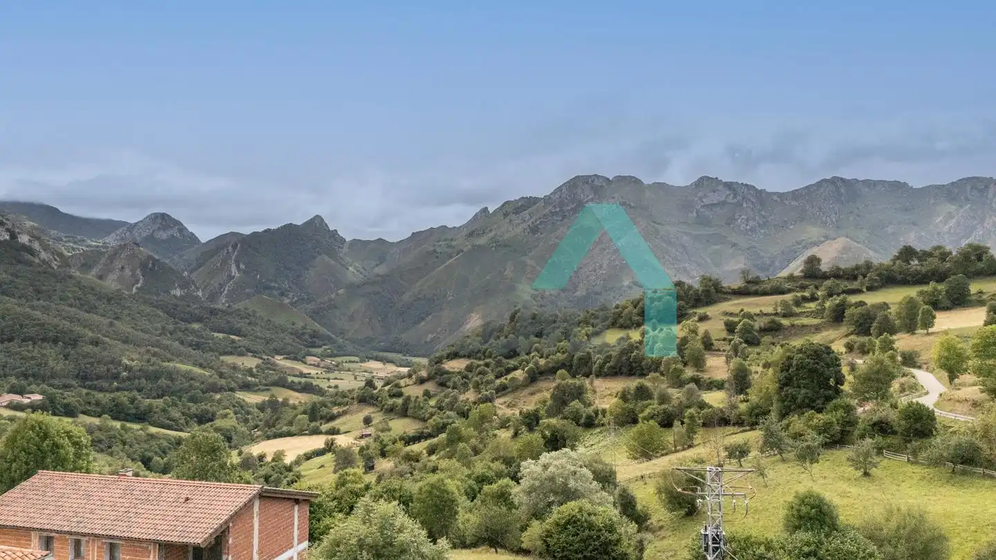Casa o chalet en venta en Sobrescobio con Calefacción, Jardín privado y Terraza