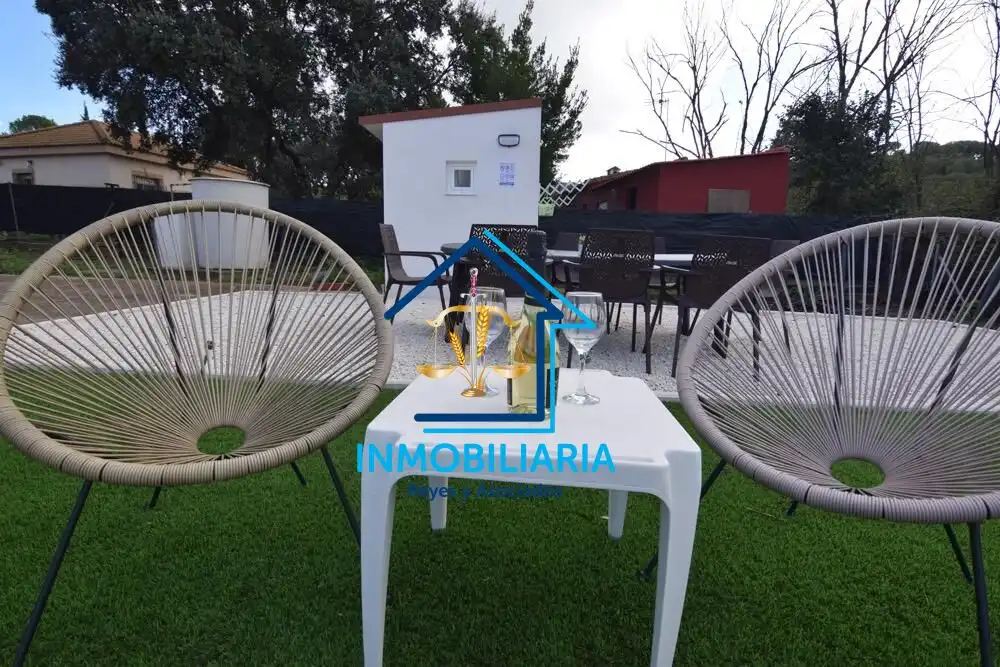 Jardí de Casa o xalet en venda en Córdoba amb Aire condicionat, Terrassa i Piscina