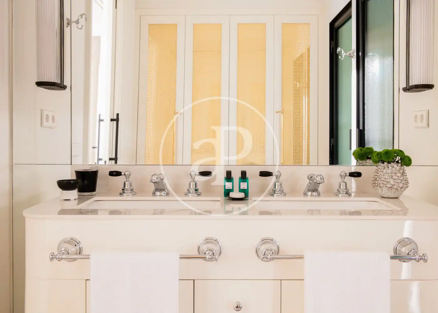 Bathroom of Houses for rent in Barcelona  with Air Conditioner, Heating and Terrace