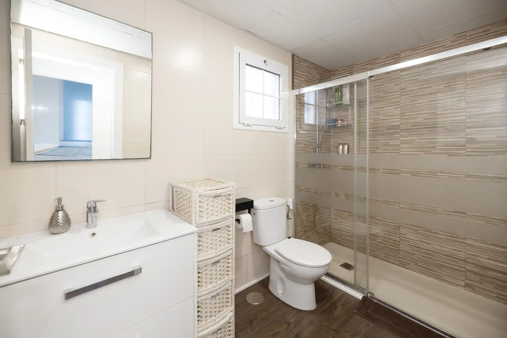 Detached house with pool for sale in Calle Lorenzo Valla, imagen 30