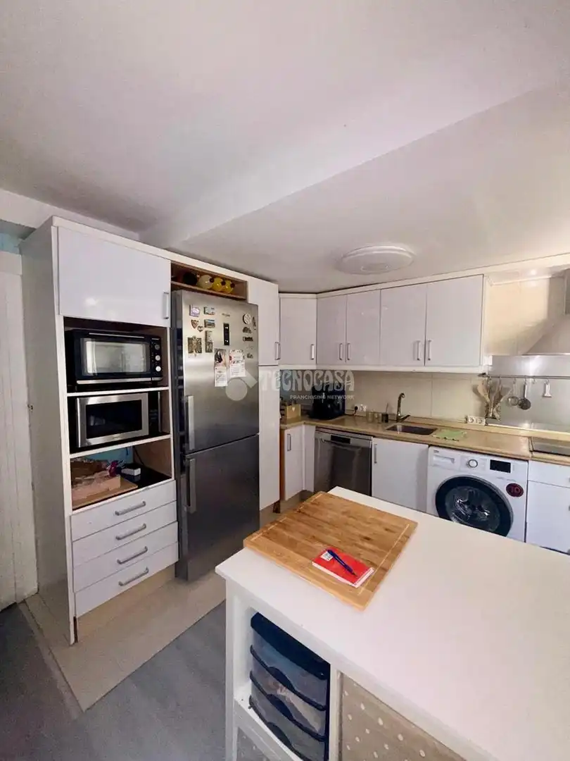 Kitchen of Flat for sale in Sevilla  with Heating