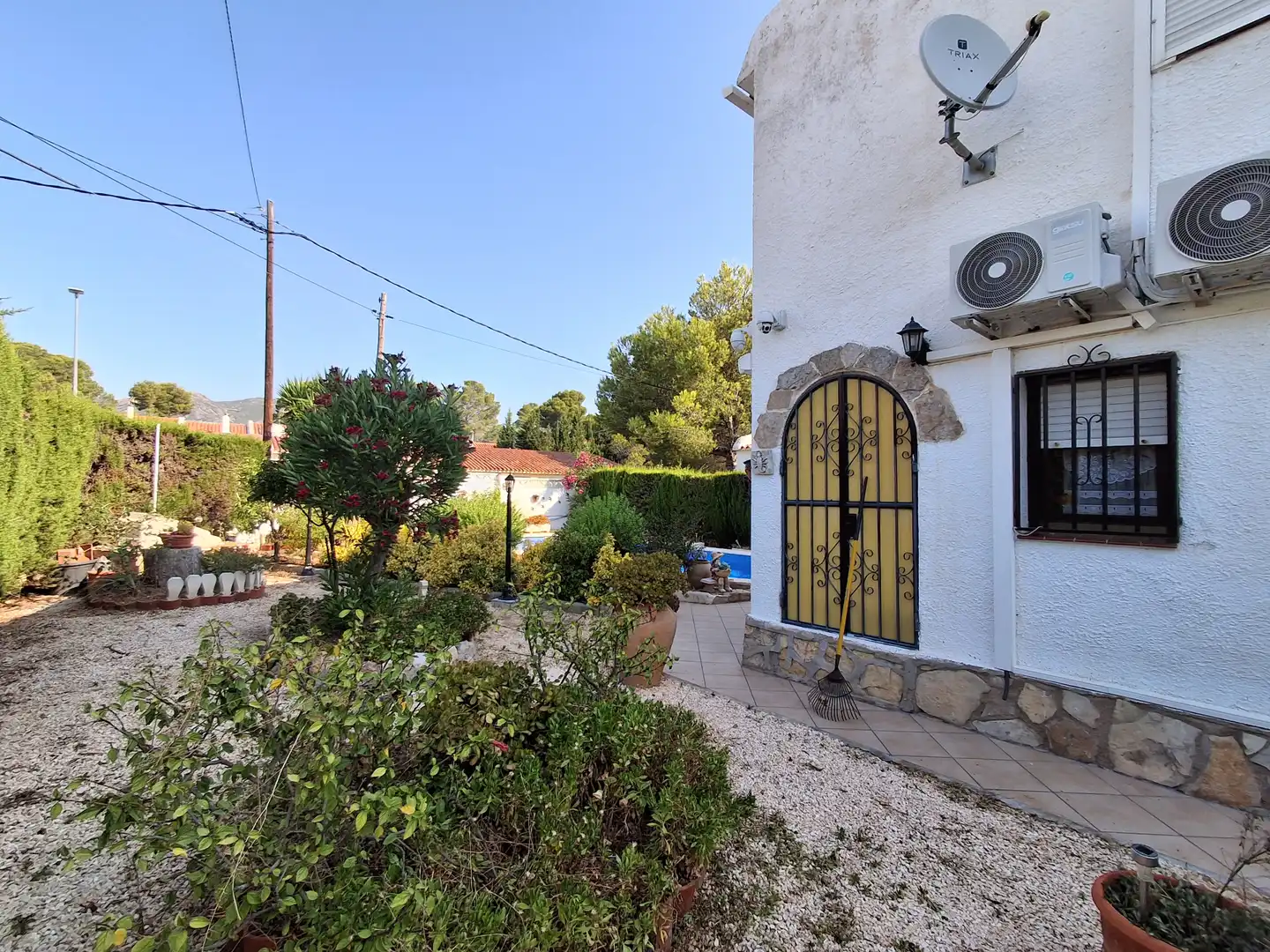 Vista exterior de Casa o chalet en venta en Mont-roig del Camp con Jardín privado, Terraza y Piscina