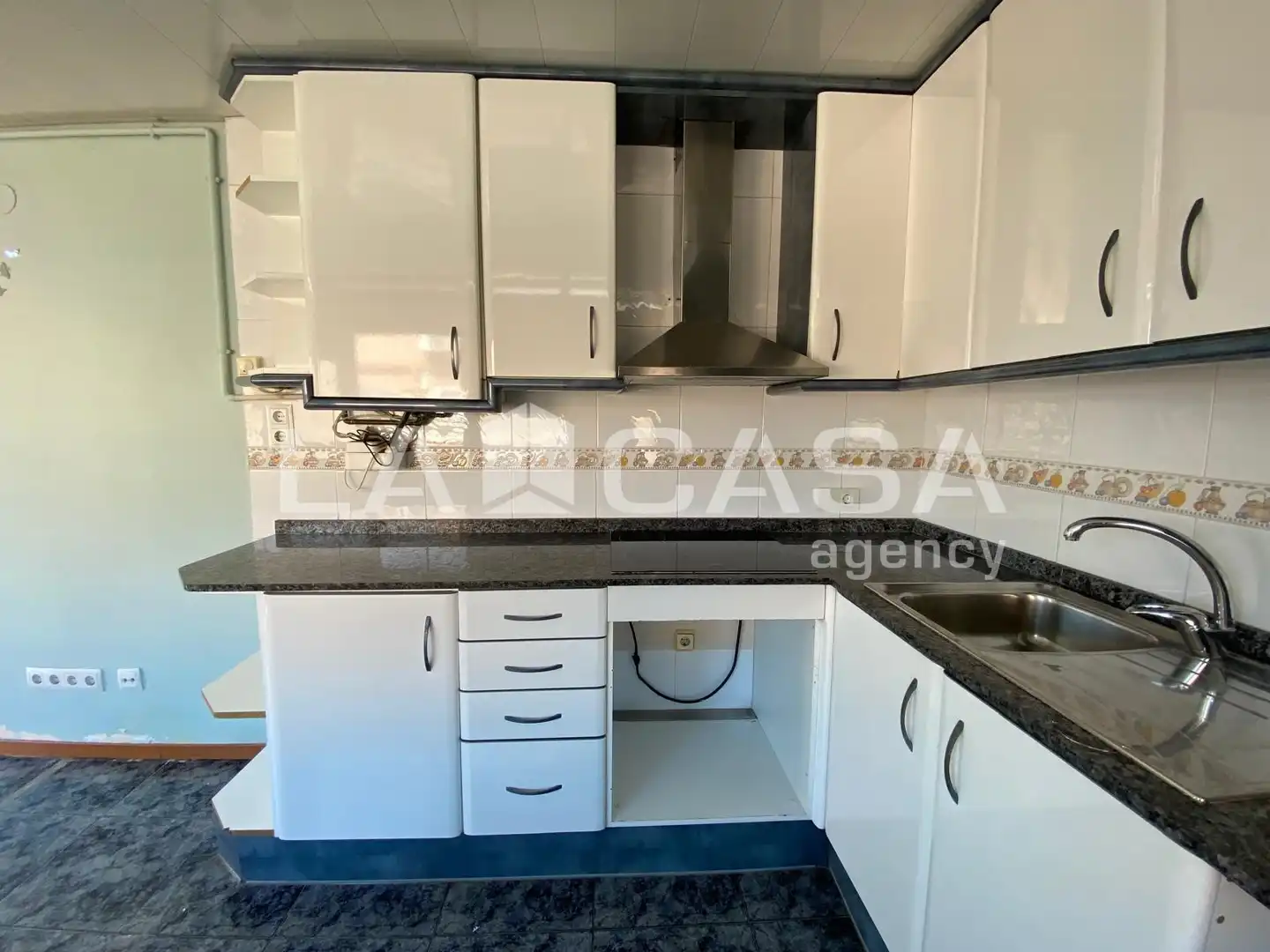 Cocina de Ático en venta en Santa Coloma de Gramenet con Calefacción y Terraza