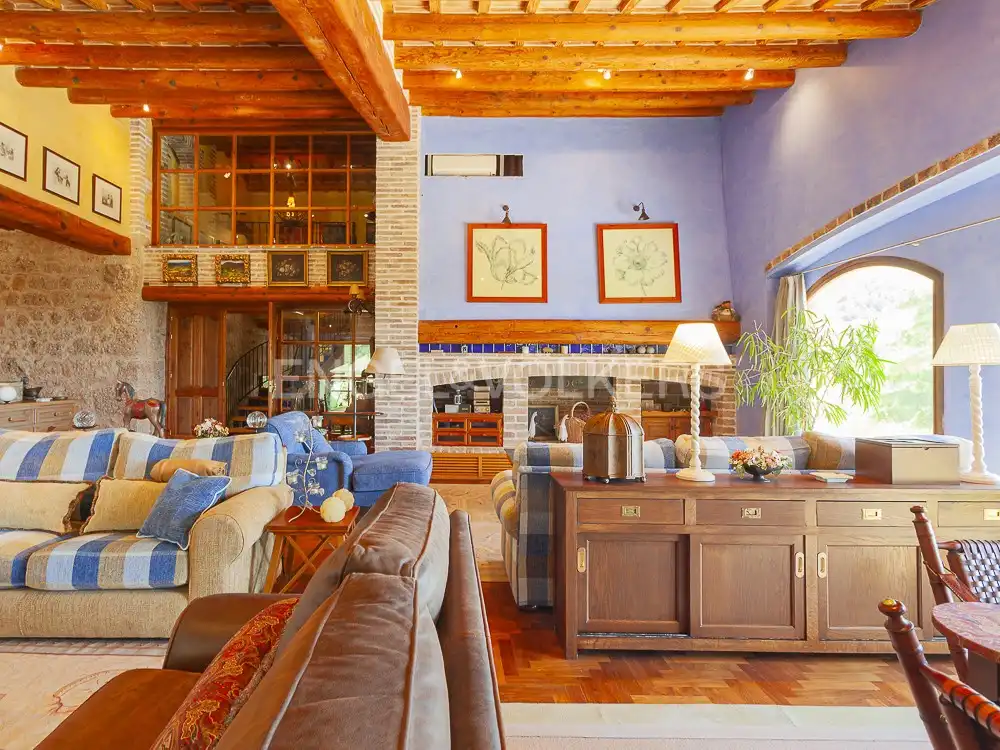 Wohnzimmer von Country house zur Miete in El Bruc mit Klimaanlage, Heizung und Privatgarten