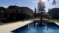 Piscina de Casa o xalet en venda en Sant Andreu de Llavaneres amb Aire condicionat, Calefacció i Jardí privat