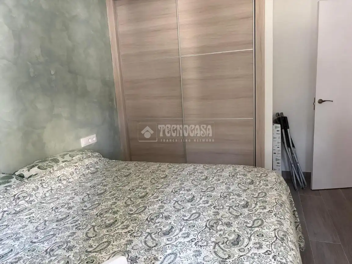 Habitación de Casa adosada en venta en Sevilla con Aire acondicionado
