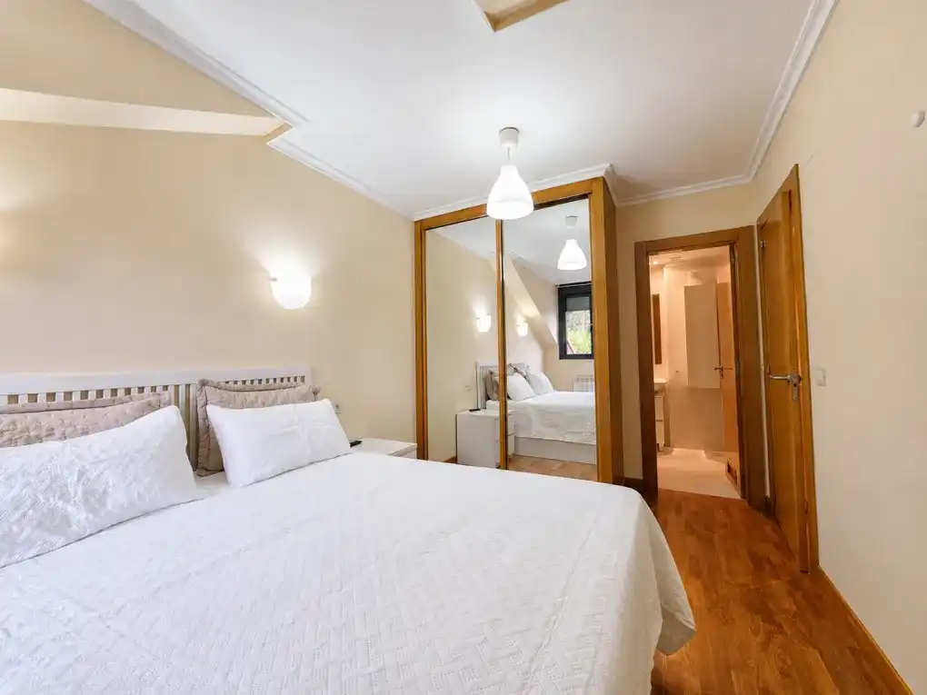 Bedroom of Attic for sale in Llanes  with Heating and Furnished
