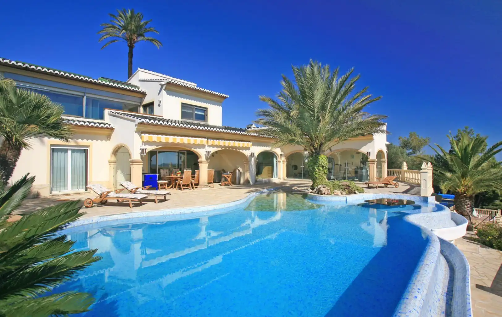 Villa mit Pool zum Verkauf in Benimeit - Tabaira