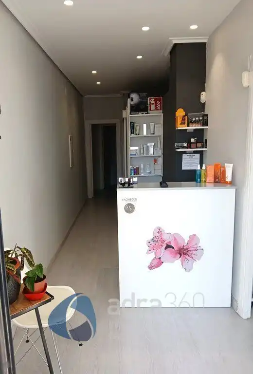 Geschaftsraum zur Miete in  Logroño