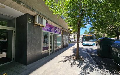 Vista exterior de Local en venda en Villava / Atarrabia amb Aire condicionat, Calefacció i Moblat