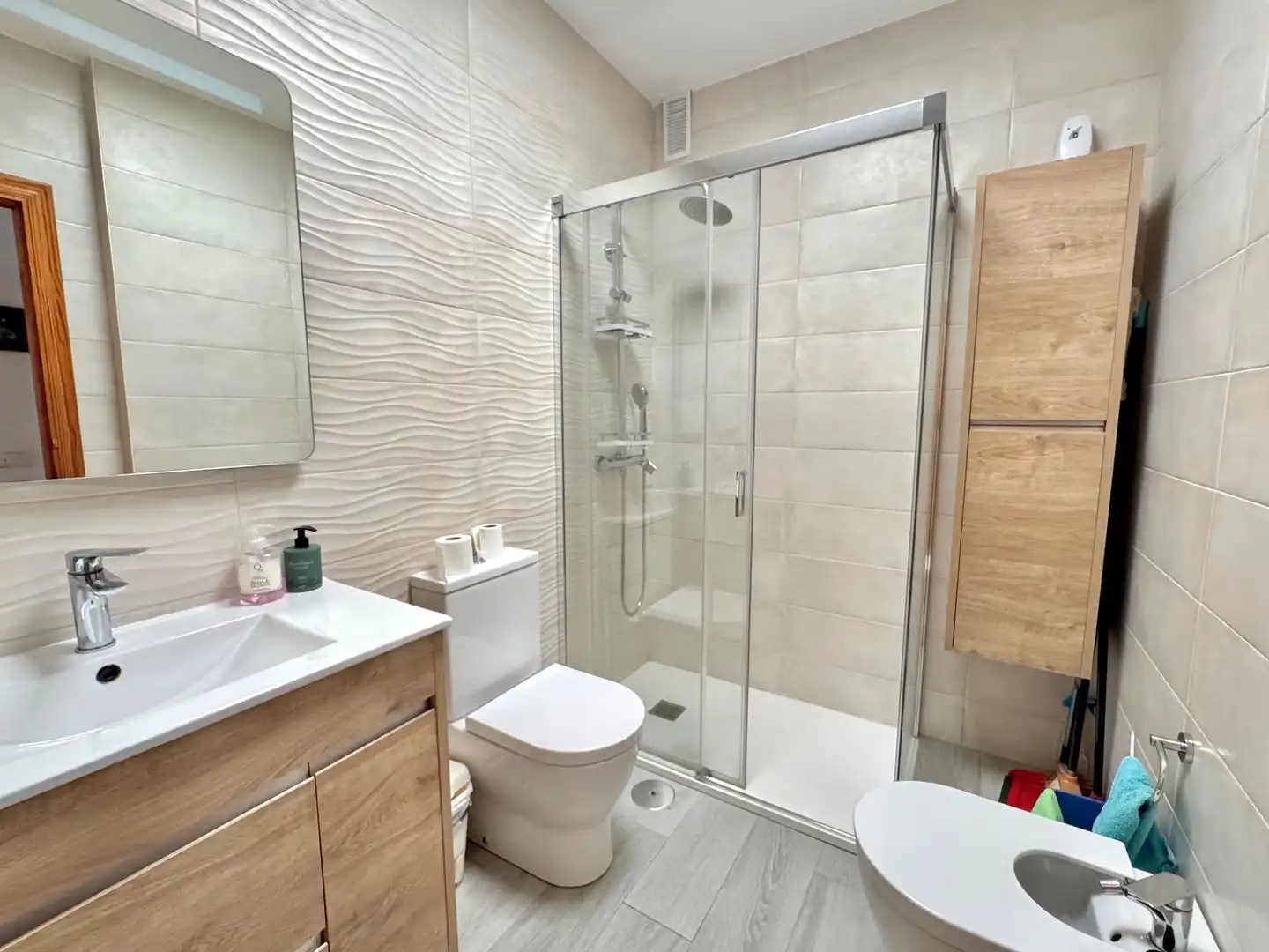 Baño de Casa adosada en venta en Roquetas de Mar con Aire acondicionado, Terraza y Trastero
