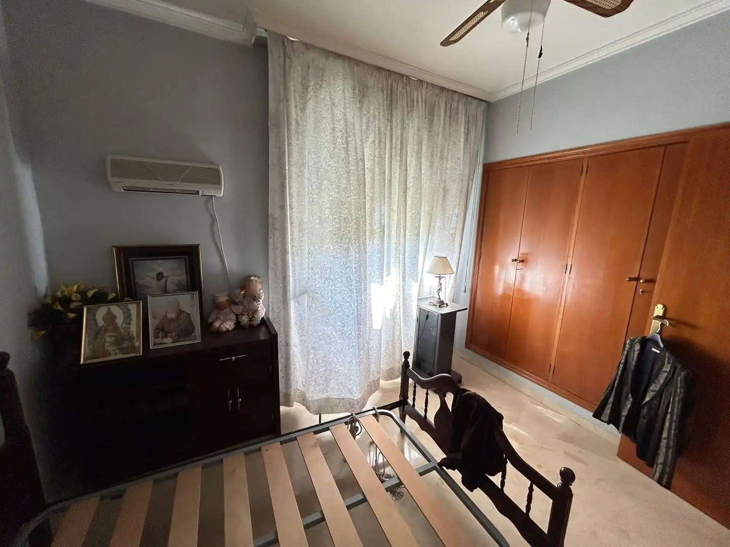 Bedroom of Flat for sale in Sevilla  with Air Conditioner and Balcony