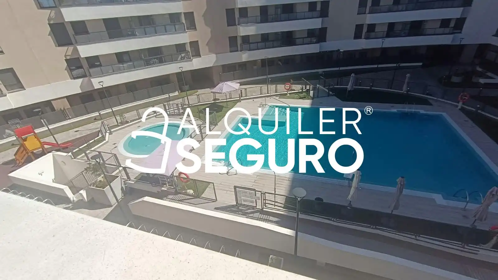 Piscina de Piso de alquiler en Sevilla con Aire acondicionado, Trastero y Piscina