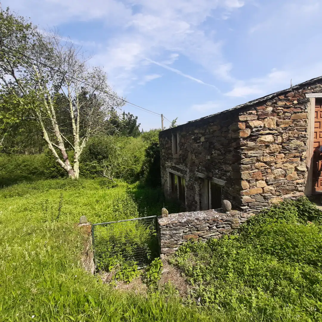 Außenansicht von Einfamilien-Reihenhaus zum Verkauf in Viveiro