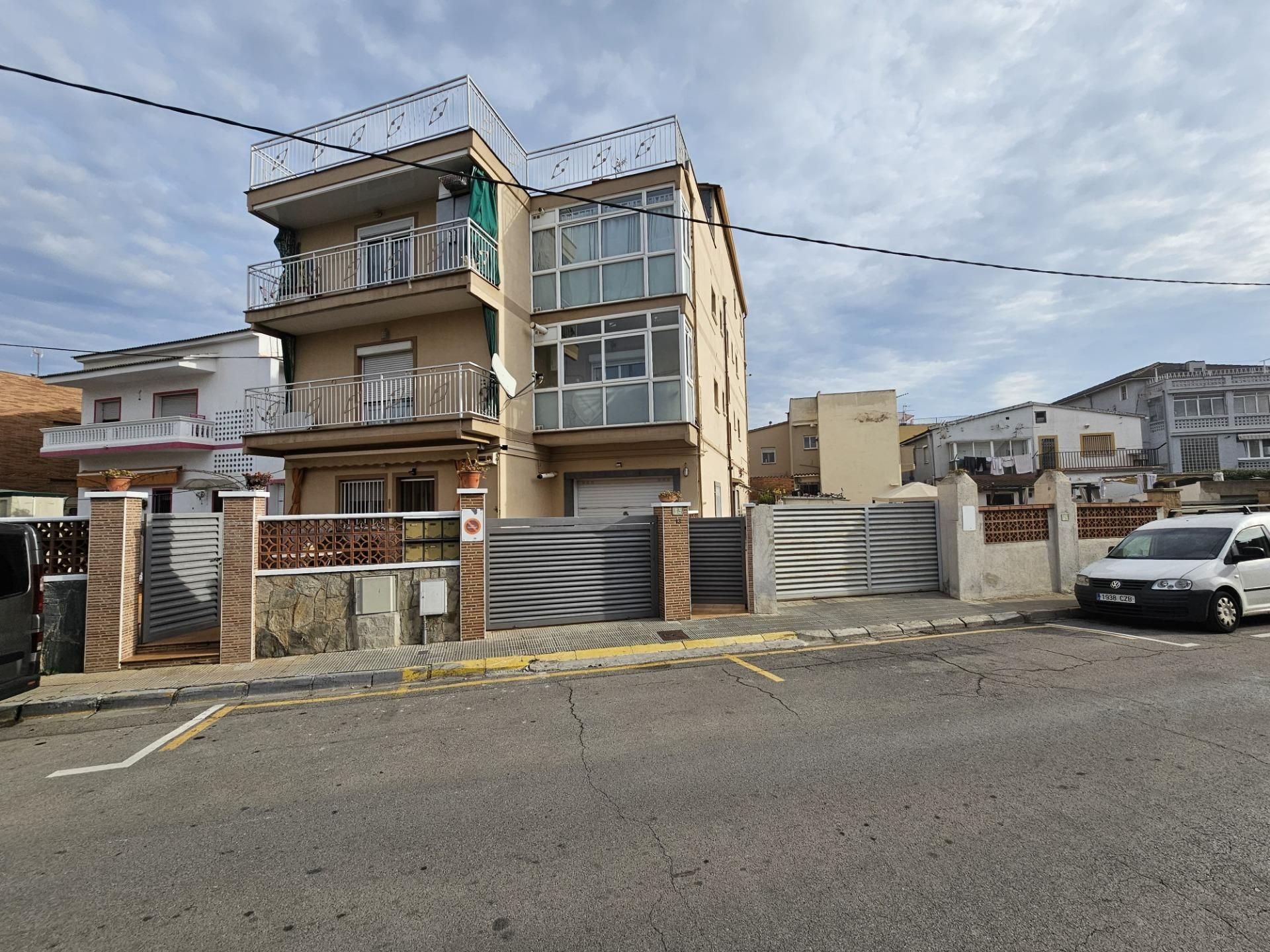 Exterior view of Building for sale in Santa Perpètua de Mogoda
