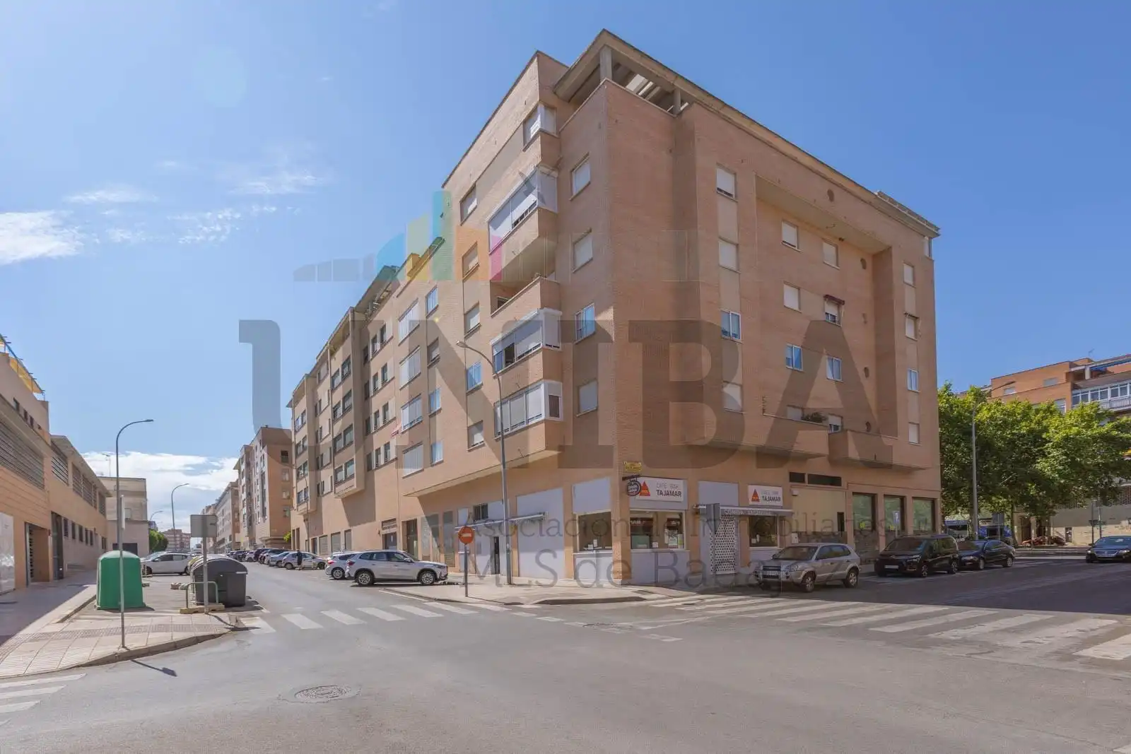 Vista exterior de Local de lloguer en Badajoz