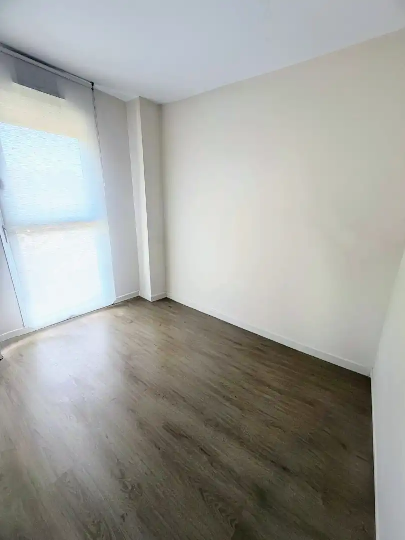 Bedroom of Flat for sale in Madrid  with Air Conditioner, Heating and Private garden