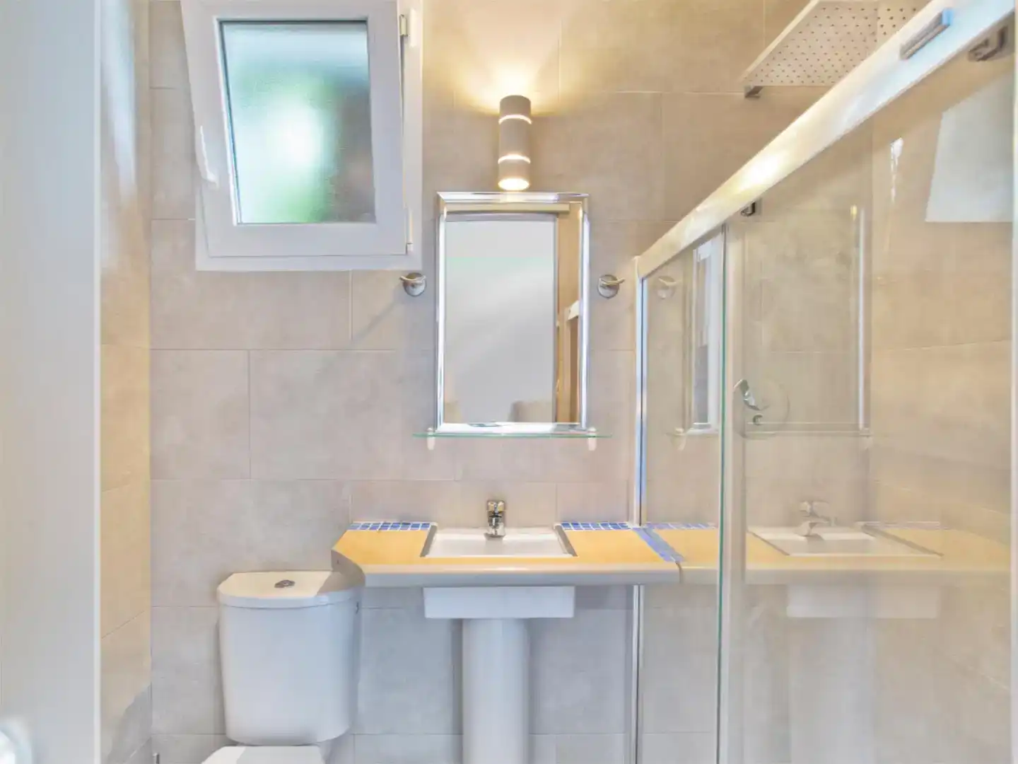Baño de Casa o chalet en venta en Marbella con Aire acondicionado, Jardín privado y Trastero