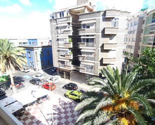 Exterior view of Flat to rent in Las Palmas de Gran Canaria  with Terrace, Storage room and Balcony