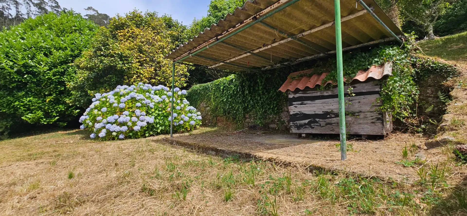 Jardí de Finca rústica en venda en Ferrol amb Moblat