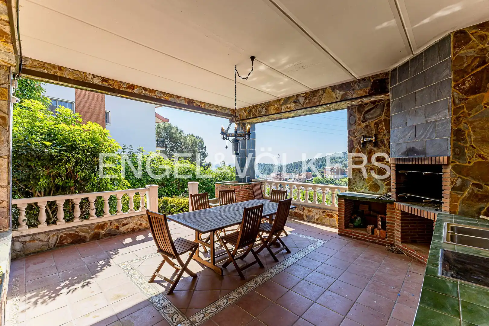 Terrasse von Haus oder Chalet zum Verkauf in Santa Coloma de Cervelló mit Klimaanlage, Heizung und Privatgarten
