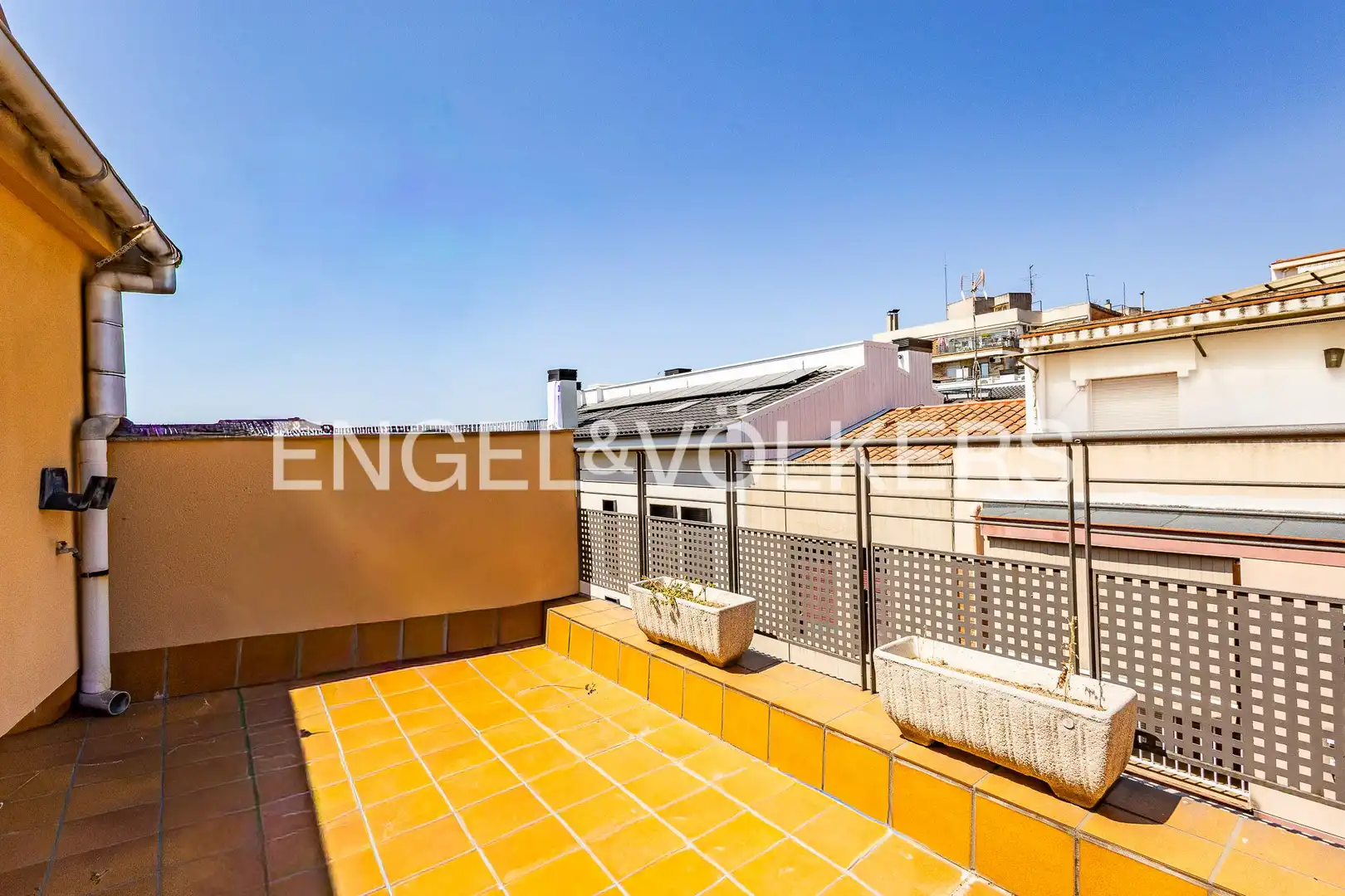 Maison mitoyenne avec terrasse à vendre à Centre