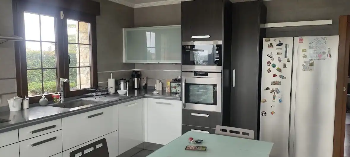 Cocina de Casa o chalet en venta en Gijón  con Calefacción, Terraza y Trastero