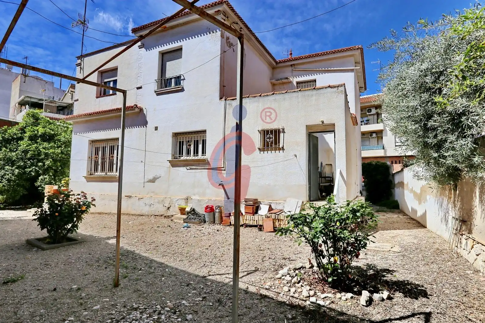 Vista exterior de Finca rústica en venda en Dolores amb Jardí privat i Moblat