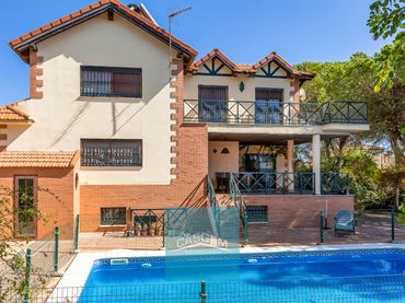 Villa con balcone in vendita a Dehesa - Monacilla