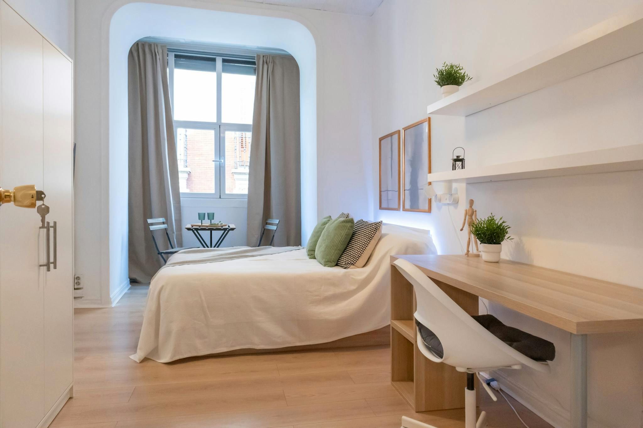 Bedroom of Flat to share in  Madrid Capital  with Heating, Furnished and Washing machine