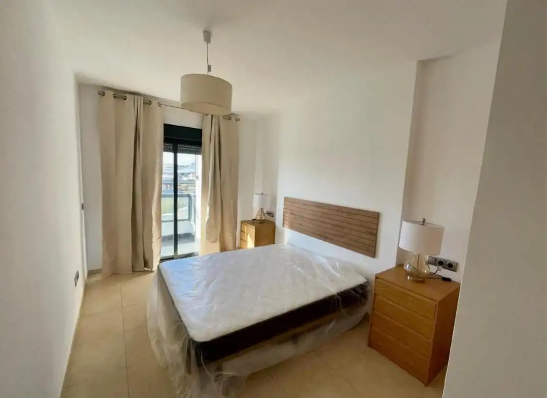 Schlafzimmer von Wohnung zum Verkauf in Roquetas de Mar mit Klimaanlage, Heizung und Terrasse