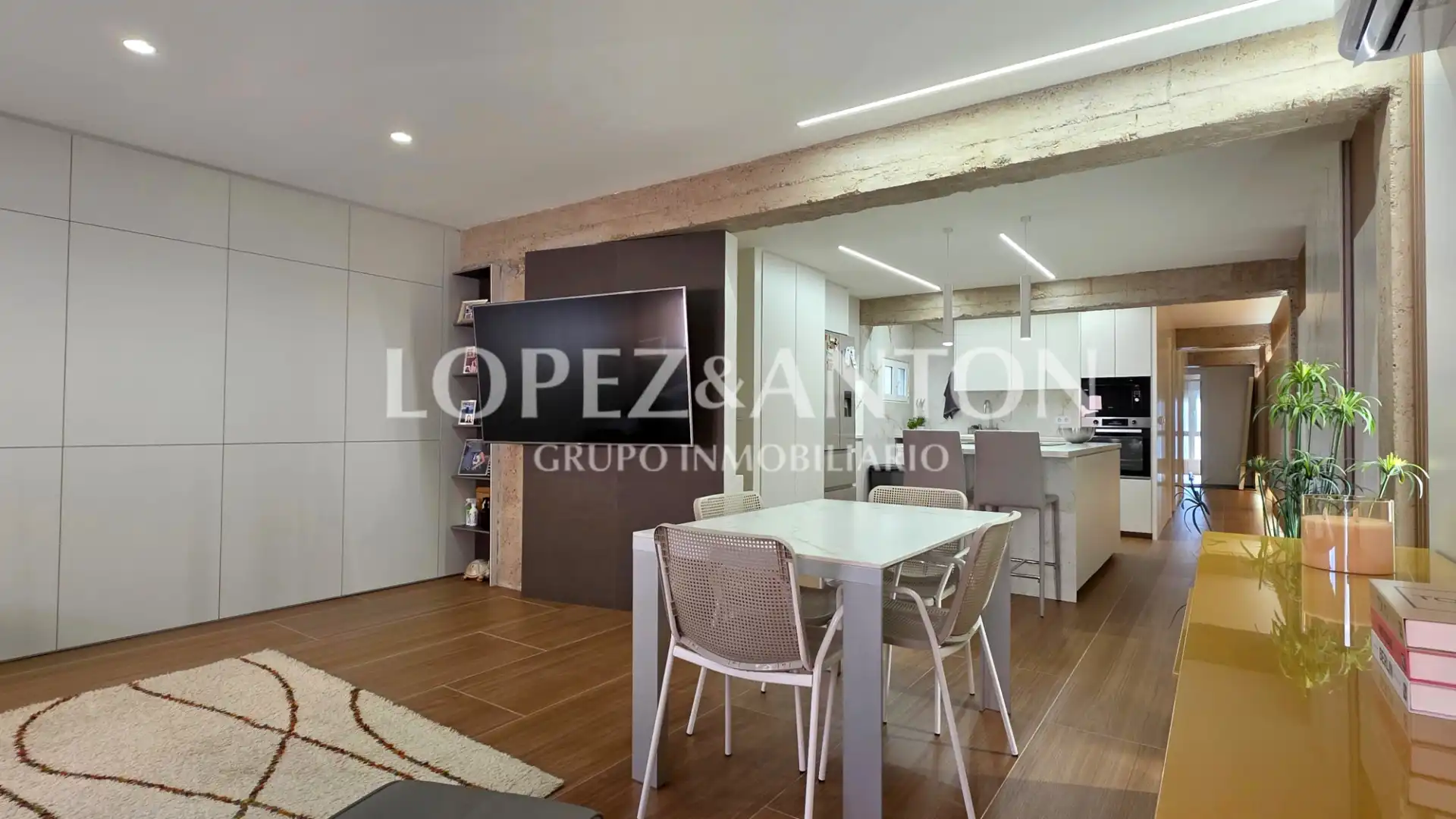 Kitchen of Flat for sale in L'Eliana  with Air Conditioner and Balcony