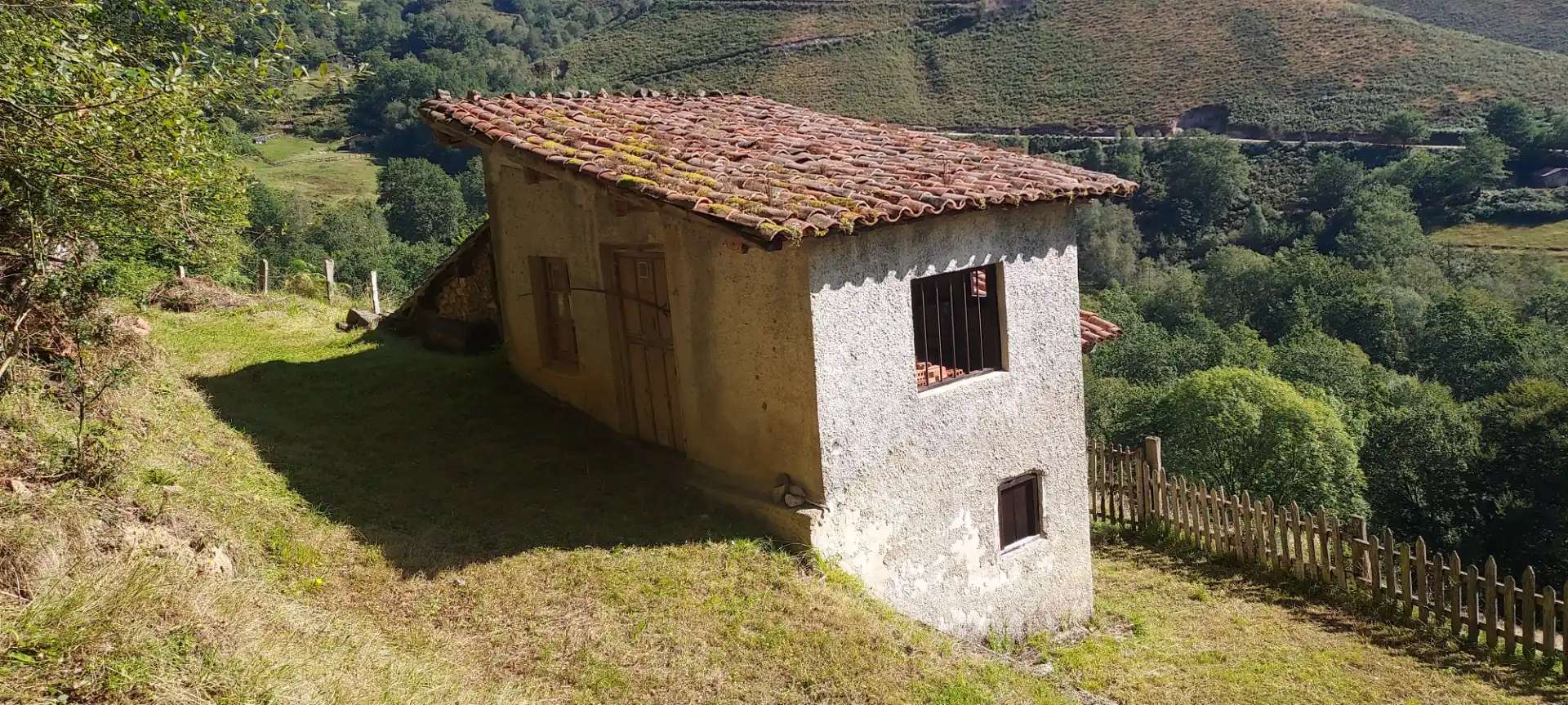 Außenansicht von Country house zum Verkauf in Piloña