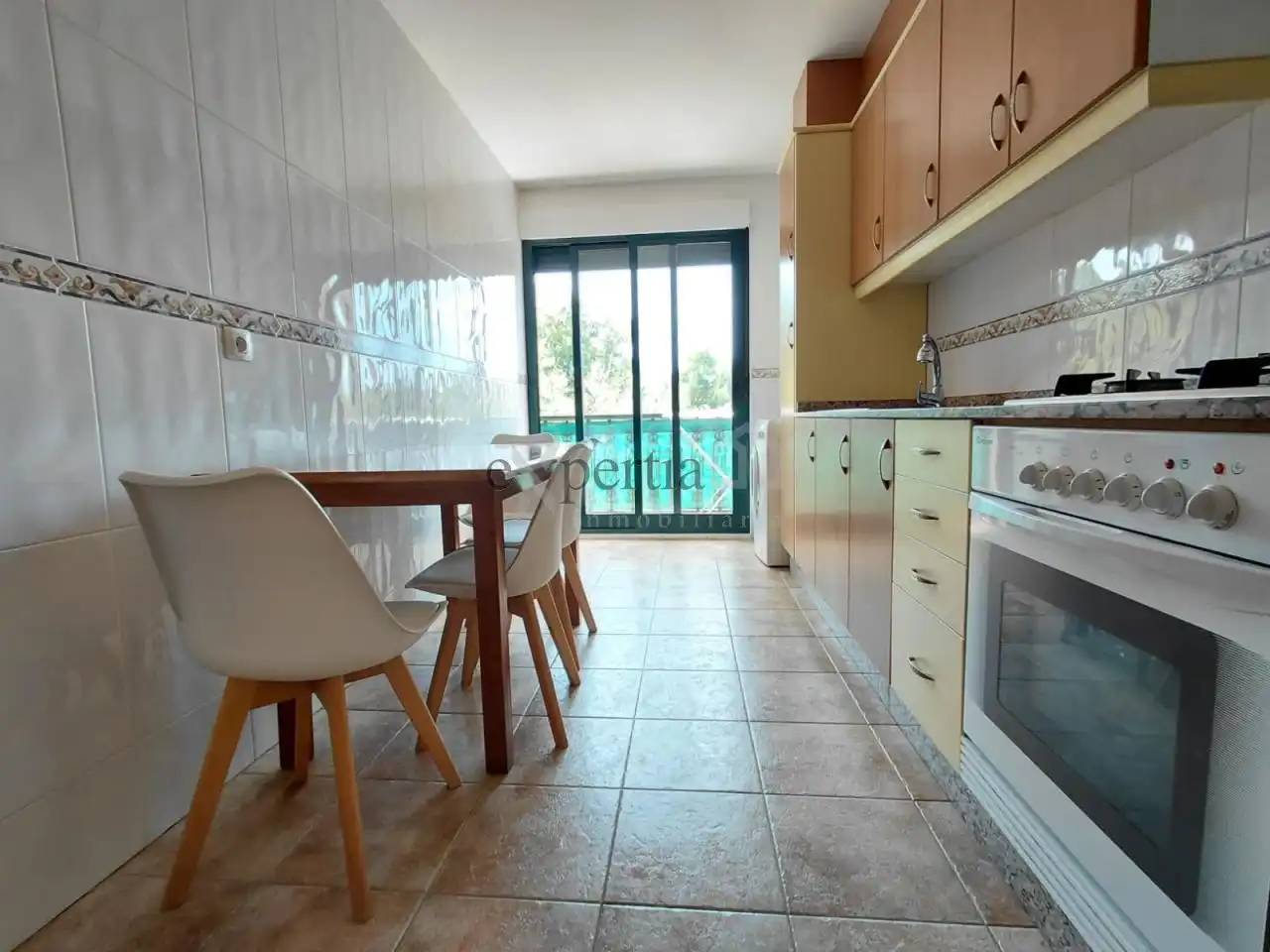 Cocina de Apartamento de alquiler en Boiro con Calefacción, Terraza y Amueblado