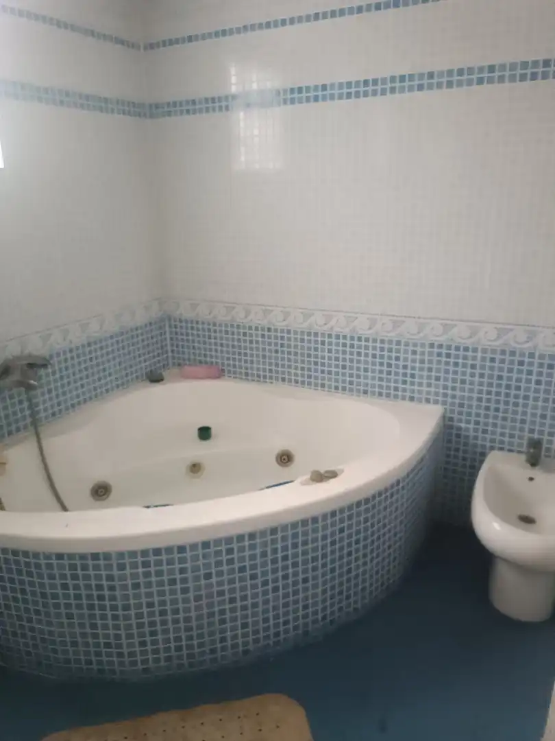 Bany de Àtic en venda en Gandia amb Parquet, Terrassa i Balcó