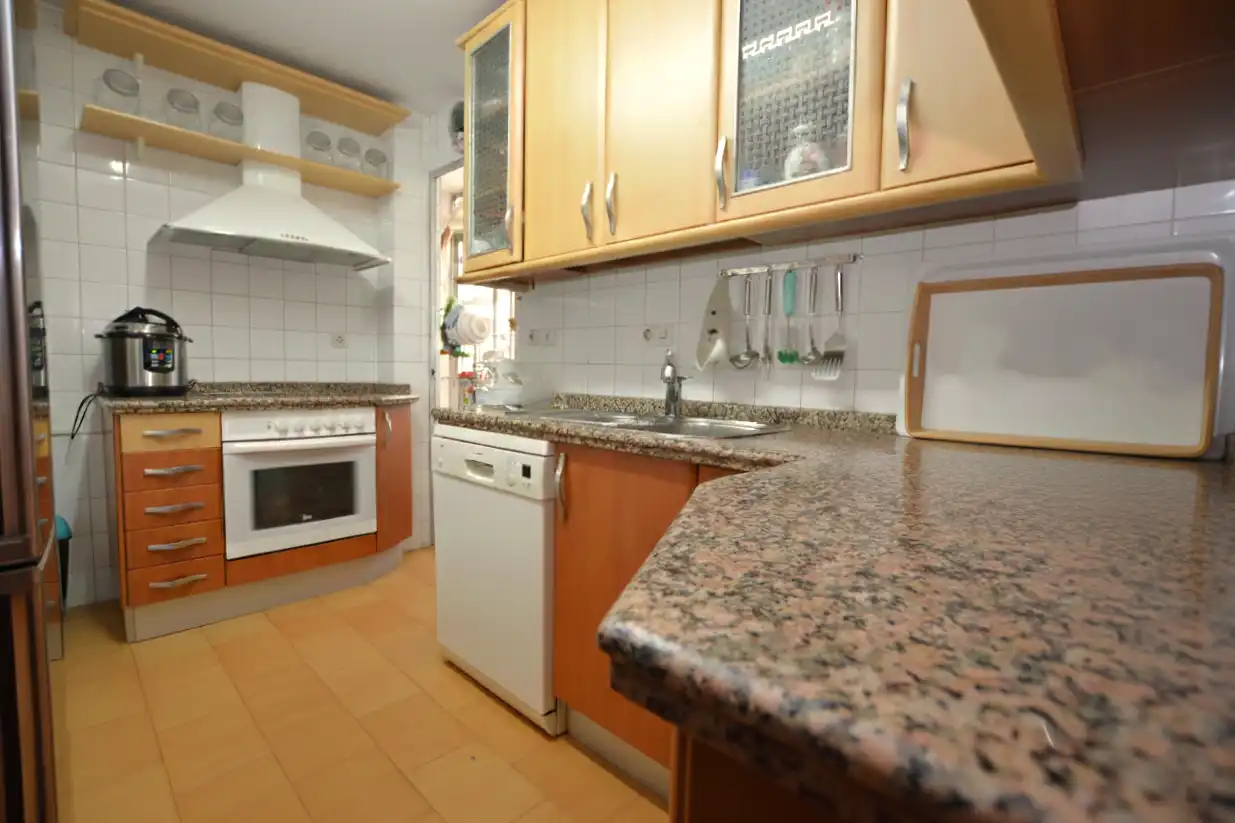 Kitchen of Flat for sale in Sevilla  with Air Conditioner, Heating and Terrace