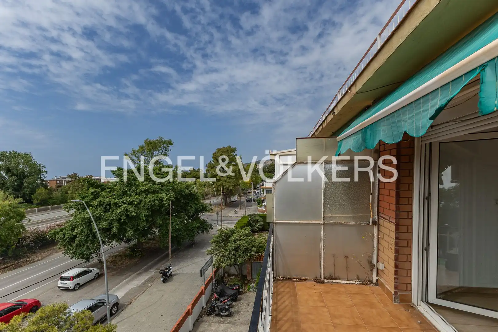 Balcony of Attic for sale in Castelldefels  with Air Conditioner, Heating and Parquet flooring
