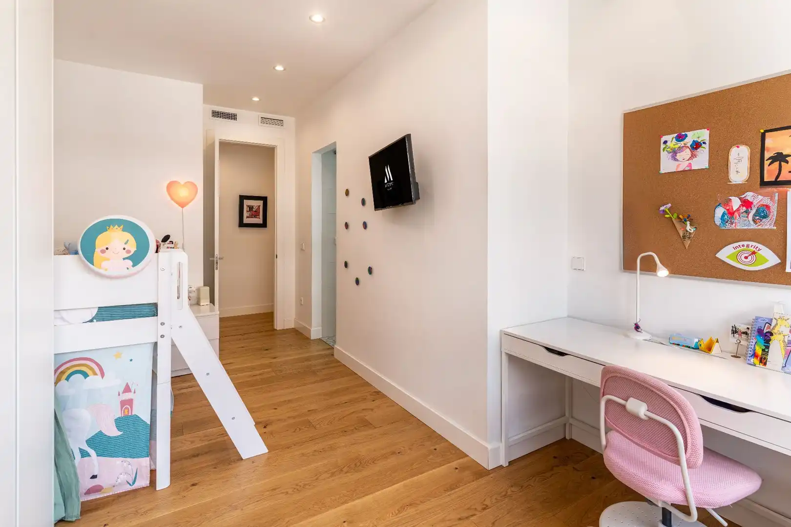 Schlafzimmer von Wohnung zur Miete in Valencia mit Klimaanlage und Heizung