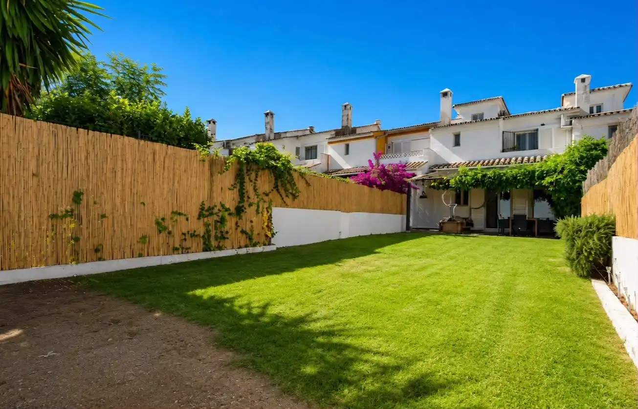 Casa a schiera con giardino in vendita a San Enrique - Guadiaro -  Pueblo Nuevo, imagen 3